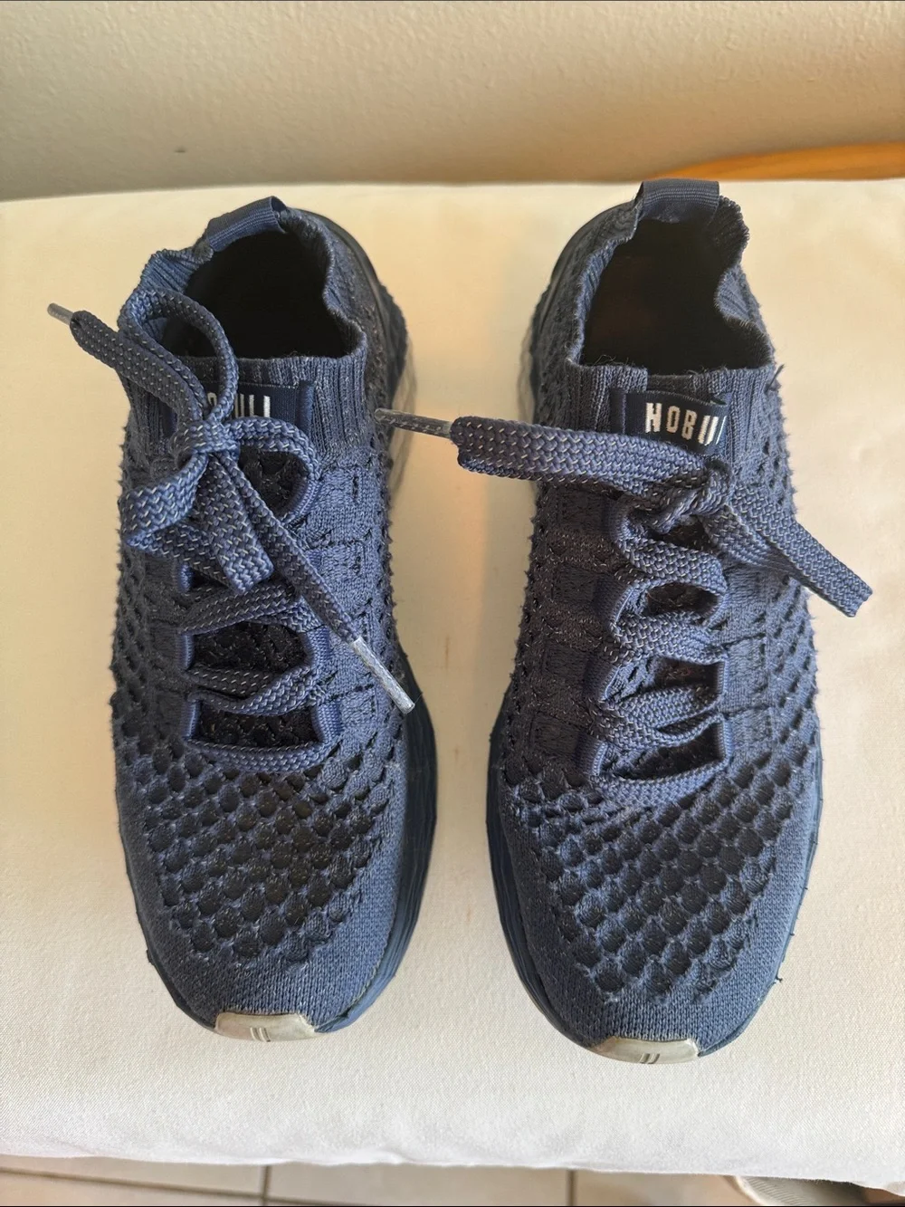 NOBULL WoMen’s Form Fitting Knit Lace-Up Sneakers in Navy. Sz 8.